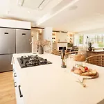Vacation I Moss, Ibiza-style Villa, Golf-front, Swimming-pool, Biohacking, Sauna, Fire-pit Lounge, 7min From Puerto Banus * Marbella