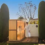 Vacation I Moss, Ibiza-style Villa, Golf-front, Swimming-pool, Biohacking, Sauna, Fire-pit Lounge, 7min From Puerto Banus Willa
