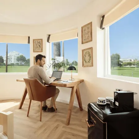 Villa Vacation I Moss, Golf-front, Swimming-pool, Minutes From The Marina And The Marbella