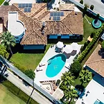Vacation I Moss, Ibiza-style Villa, Golf-front, Swimming-pool, Biohacking, Sauna, Fire-pit Lounge, 7min From Puerto Banus Villa Marbella