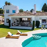 Vacation I Moss, Ibiza-style Villa, Golf-front, Swimming-pool, Biohacking, Sauna, Fire-pit Lounge, 7min From Puerto Banus וילה *