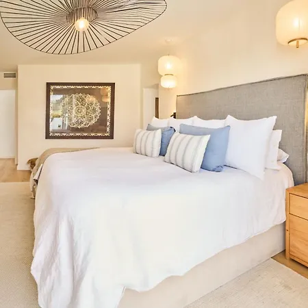 Vacation I Moss, Ibiza-style Villa, Golf-front, Swimming-pool, Biohacking, Sauna, Fire-pit Lounge, 7min From Puerto Banus Βίλα *