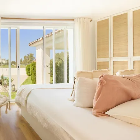 Villa Vacation I Moss, Ibiza-style Villa, Golf-front, Swimming-pool, Biohacking, Sauna, Fire-pit Lounge, 7min From Puerto Banus *