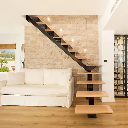 וילה Vacation I Moss, Golf-front, Swimming-pool, Minutes From The Marina And The