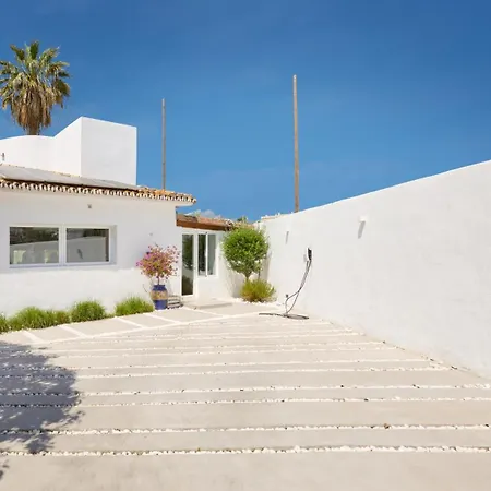 וילה Vacation I Moss, Golf-front, Swimming-pool, Minutes From The Marina And The