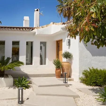 Vacation I Moss, Ibiza-style Villa, Golf-front, Swimming-pool, Biohacking, Sauna, Fire-pit Lounge, 7min From Puerto Banus Villa Marbella