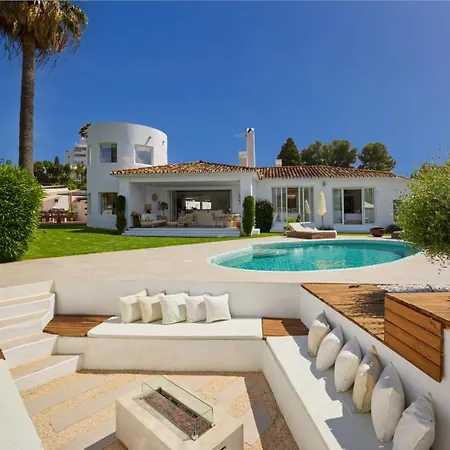 Βίλα Vacation I Moss, Golf-front, Swimming-pool, Minutes From The Marina And The *
