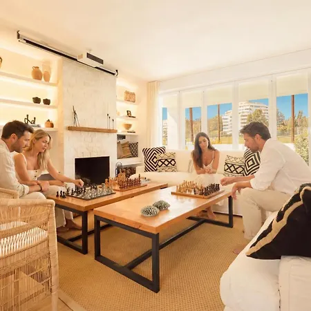Vacation I Moss, Ibiza-style Villa, Golf-front, Swimming-pool, Biohacking, Sauna, Fire-pit Lounge, 7min From Puerto Banus וילה מארבלה