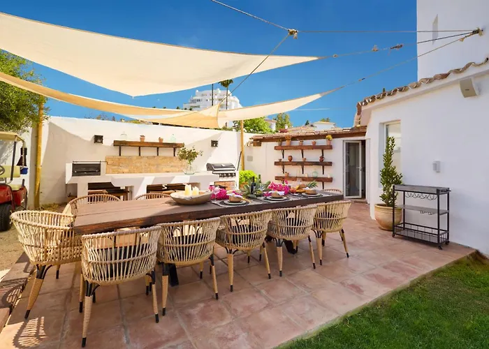 Vacation I Moss, Golf-front, Swimming-pool, Minutes From The Marina And The *