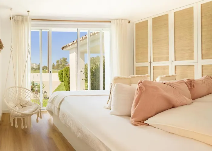 Villa Vacation I Moss, Golf-front, Swimming-pool, Minutes From The Marina And The *