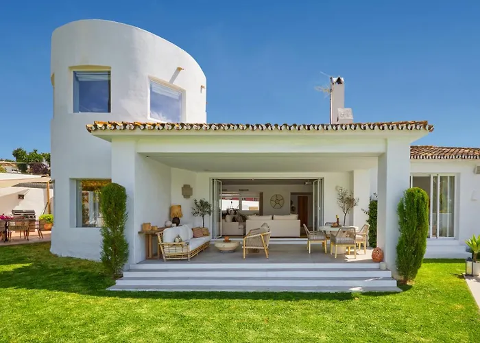 Vacation I Moss, Golf-front, Swimming-pool, Minutes From The Marina And The וילה מארבלה