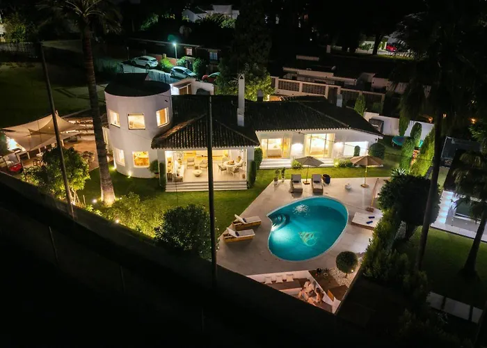Vacation I Moss, Golf-front, Swimming-pool, Minutes From The Marina And The וילה