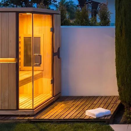 Vacation I Moss, Ibiza-style Villa, Golf-front, Swimming-pool, Biohacking, Sauna, Fire-pit Lounge, 7min From Puerto Banus Villa *