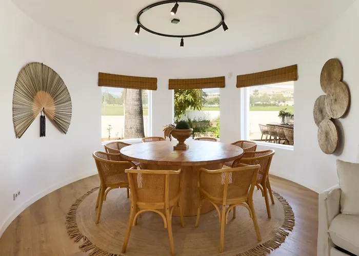 Vacation I Moss, Golf-front, Swimming-pool, Minutes From The Marina And The Vila