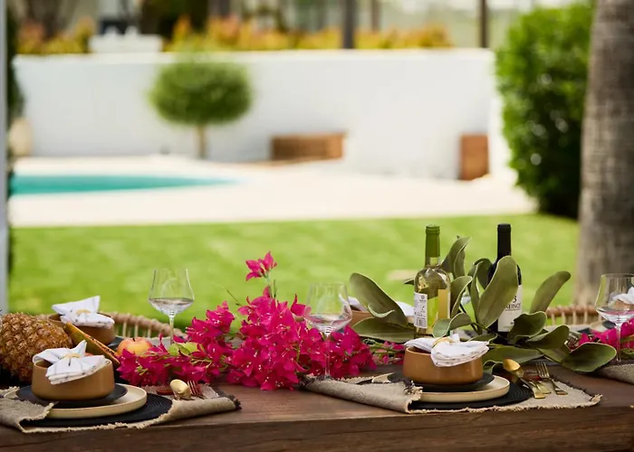 Vila Vacation I Moss, Golf-front, Swimming-pool, Minutes From The Marina And The